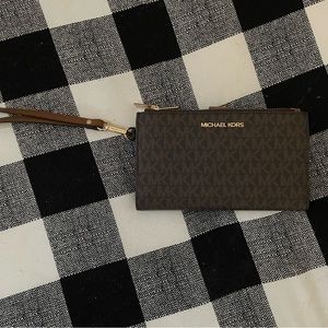 Michael Kors Wallet/Wristlet